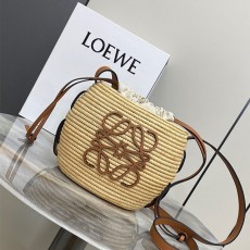 로에베 LOEWE 에너그램 숄더백 LW0155