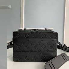 루이비통 LV 핸들 소프트 트렁크 M59163